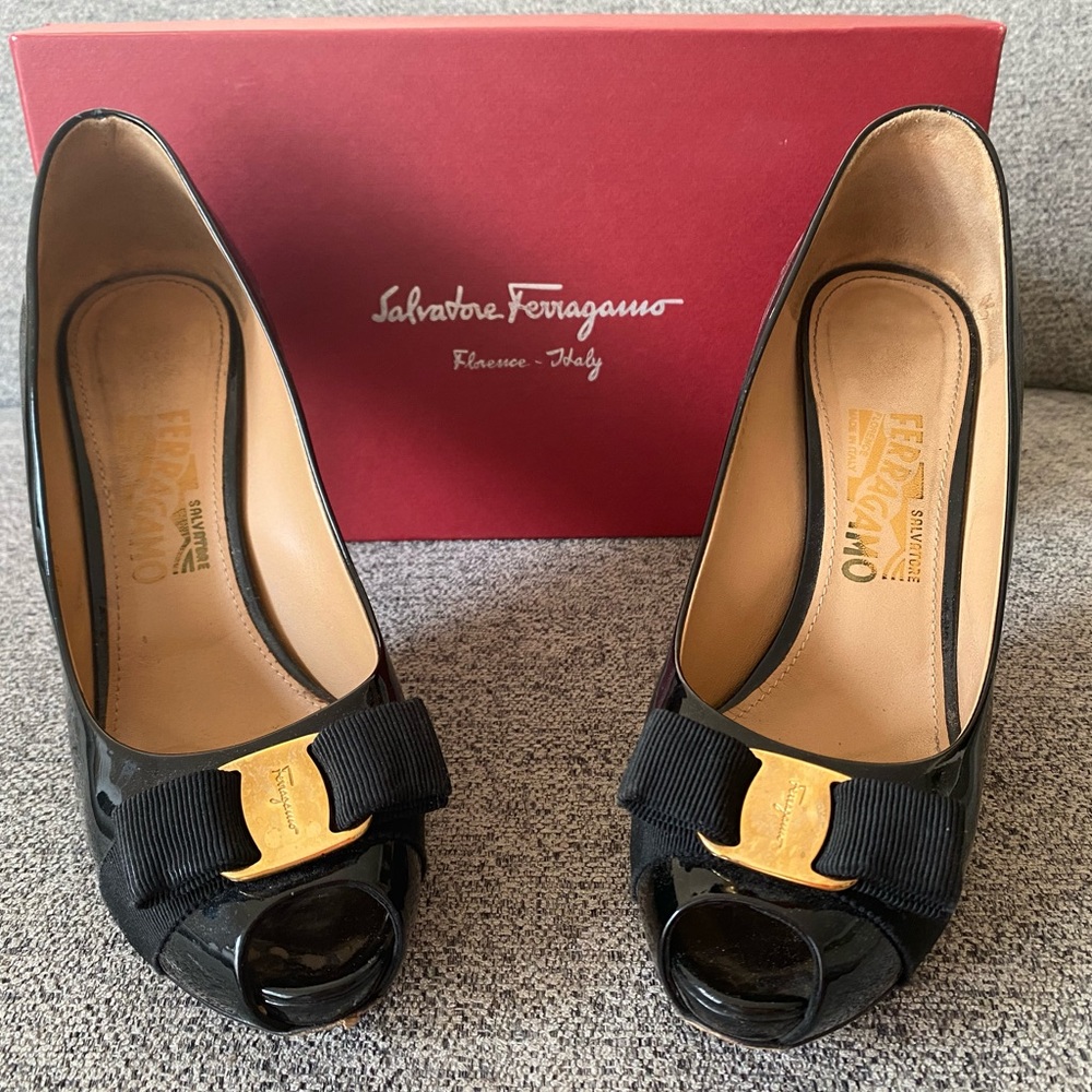 Ferragamo Nero Patent Pumps w/ Box